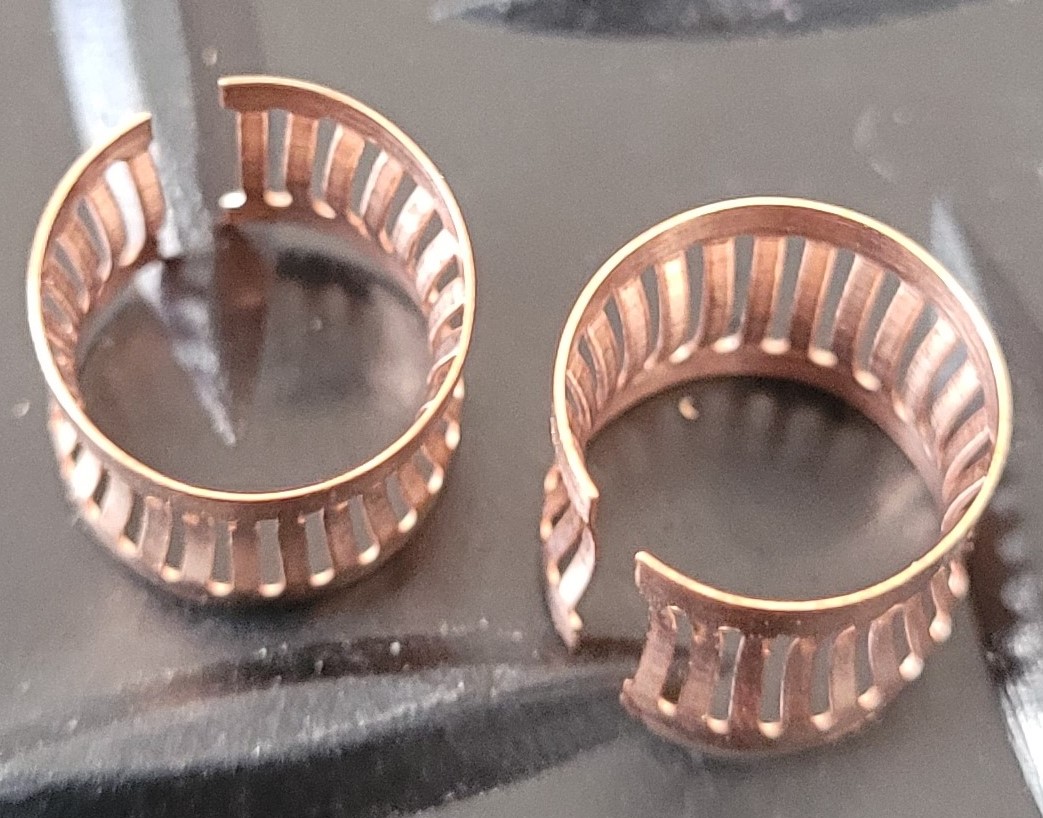 Battery Crown Springs